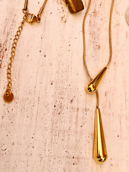 Collar Gota