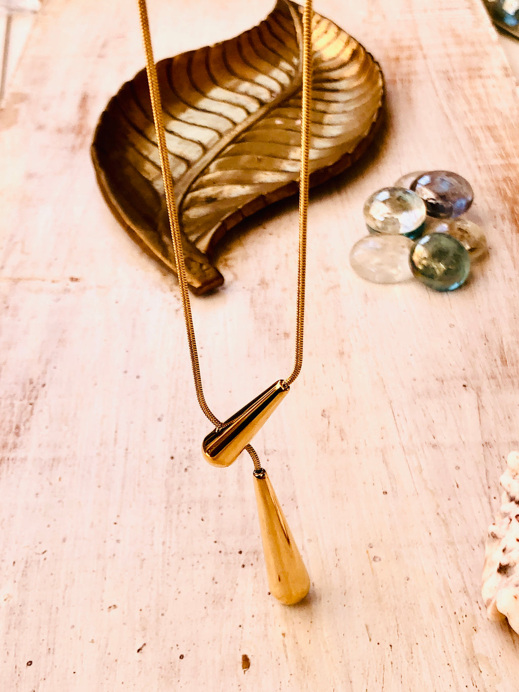 Collar Gota